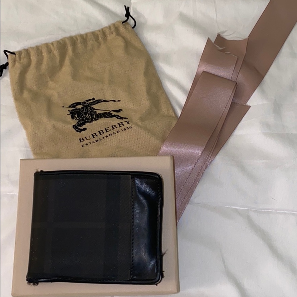 Men’s Burberry wallet